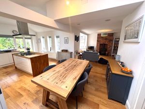 Photo 11- click for photo gallery